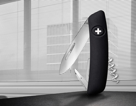 Press kit | 2071-01 - Press release | Incredible performance - Helvetica Brands SA - SWIZA - Urban Design - SWIZA D03 – A great challenge: concentrating on the basics and eliminating superfluities. - Photo credit:  SWIZA 