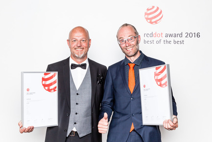 Press kit | 1696-09 - Press release | Award-winning design, premium products and a touch of Hollywood in Essen: That was the Red Dot Gala 2016 - Red Dot Award - Competition - Per Stigenius (Ikea) and Oskar Juhlin (Veryday) are Red Dot: Best of the Best winners<br> - Photo credit: Red Dot<br>