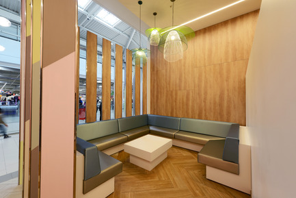 Dossier de presse | 896-09 - Communiqué de presse | Les Saisons - Arte Charpentier Architectes - Architecture commerciale - Crédit photo : Alain Caste