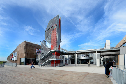 Dossier de presse | 896-09 - Communiqué de presse | Les Saisons - Arte Charpentier Architectes - Architecture commerciale - Crédit photo : Alain Caste