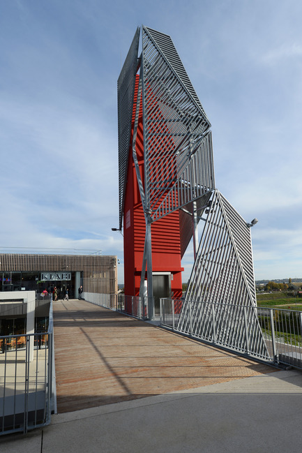 Dossier de presse | 896-09 - Communiqué de presse | Les Saisons - Arte Charpentier Architectes - Architecture commerciale - Crédit photo : Alain Caste