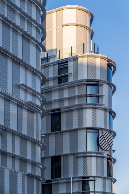 Dossier de presse | 896-10 - Communiqué de presse | Hôtels Ibis Styles et Pullman à Roissypôle - Arte Charpentier Architectes - Architecture commerciale - Crédit photo :  Christophe Valtin 