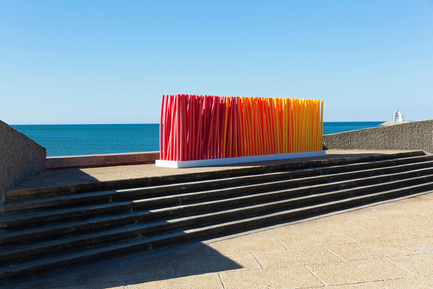 Dossier de presse | 982-30 - Communiqué de presse | Festival des Architectures Vives 2016 - Montpellier et La Grande Motte - Association Champ Libre - Festival des Architectures Vives (FAV) - Design urbain - La Grande Frite<br>HOCH Studio - Bertrand Chapus et Thomas Hostache&nbsp; - Crédit photo : Paul KOZLOWSKI ©photoarchitecture.com<br>Site&nbsp;: http://photoarchitecture.com