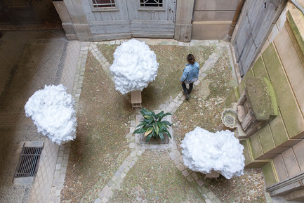 Dossier de presse | 982-30 - Communiqué de presse | Festival des Architectures Vives 2016 - Montpellier et La Grande Motte - Association Champ Libre - Festival des Architectures Vives (FAV) - Design urbain - La tête dans les nuages<br>Mickael Martins Afonso&nbsp;et Caroline&nbsp;Escaffre Faure &nbsp; - Crédit photo :  Paul KOZLOWSKI ©photoarchitecture.com<br>Site&nbsp;: http://photoarchitecture.com 