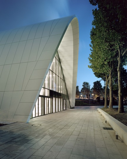 Dossier de presse | 896-11 - Communiqué de presse | Pavillon d'accueil du campus Evergreen - Arte Charpentier Architectes - Architecture institutionnelle - Crédit photo :  LK&nbsp;Photographe