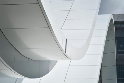 Dossier de presse | 896-11 - Communiqué de presse | Pavillon d'accueil du campus Evergreen - Arte Charpentier Architectes - Architecture institutionnelle - Crédit photo : Augusto Da Silva
