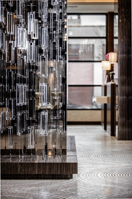 Dossier de presse | 865-20 - Communiqué de presse | Andres Escobar révolutionne l’expérience visiteur au nouvel Holiday Inn de New York - Escobar Design by Lemay - Design d’intérieur commercial - Crédit photo :          ©️ Inessa Binenbaum 
