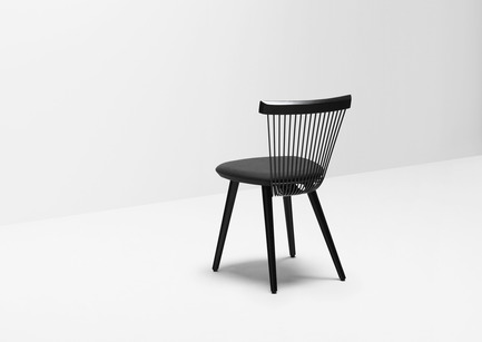 Dossier de presse | 1539-03 - Communiqué de presse | WW Chair - H Furniture Ltd. - Design industriel -  WW Chair&nbsp;<br>Wood: oak, stained black. Upholstery: black fabric&nbsp;&nbsp;  - Crédit photo : Peter Guenzel