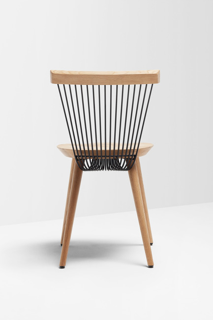 Dossier de presse | 1539-03 - Communiqué de presse | WW Chair - H Furniture Ltd. - Design industriel - WW Chair&nbsp;<br>Wood: oak - Crédit photo : Peter Guenzel