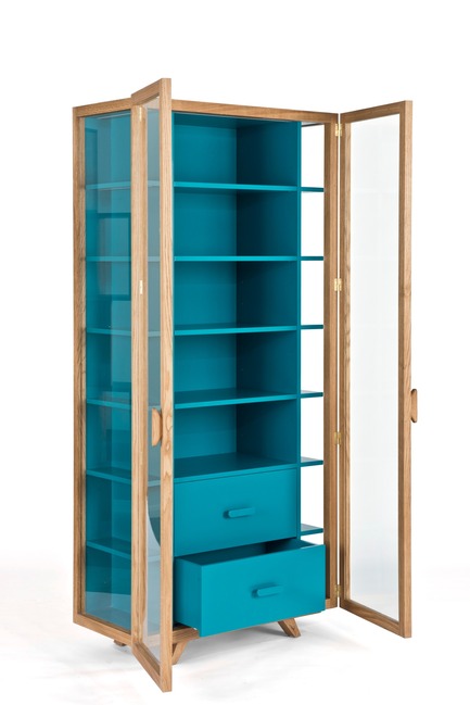 Dossier de presse | 771-05 - Communiqué de presse | Vitrina Collection Colour through the looking glass - H for Case Furniture - Produit - Crédit photo : Hierve