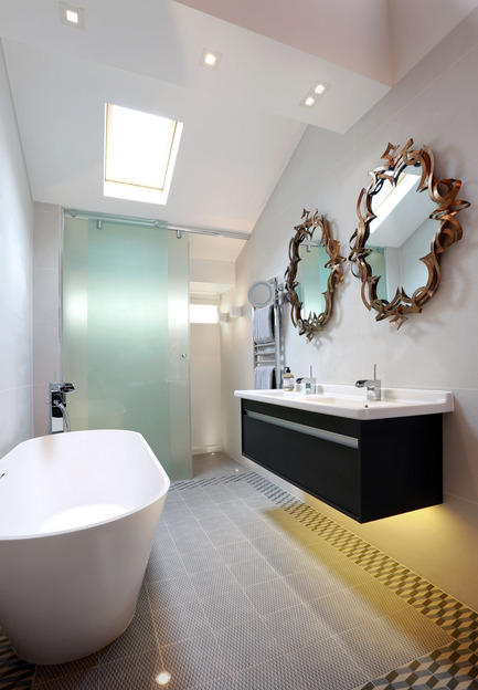Dossier de presse | 1701-02 - Communiqué de presse | Southwood -Award winning contemporary London townhouse - LLI Design - Design d’intérieur résidentiel - Master Bathroom - Second Floor - Southwood - LLI Design - Crédit photo : Alex Maguire