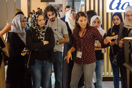 Press kit | 1834-06 - Press release | Announcing Dubai Design Week 2016 - Dubai Design Week - Event + Exhibition - Visitors to Downtown Design - Photo credit: Dubai Design Week