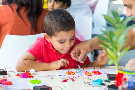 Press kit | 1834-06 - Press release | Announcing Dubai Design Week 2016 - Dubai Design Week - Event + Exhibition - Dubai Design Week's talks and workshops programme - something for everyone - Photo credit: Dubai Design Week
