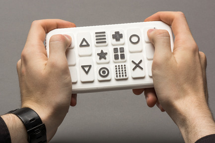 Press kit | 1834-07 - Press release | Global Grad Show Announces 2016 Exhibition - Dubai Design Week - Event + Exhibition -  Keyphone by Henning Marxen, HfK Bremen University of Arts (Germany)  - Photo credit: Dubai Design Week