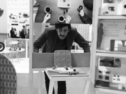 Dossier de presse | 2155-01 - Communiqué de presse | WOODY Tic Tac Toe - Drinking set - ROKdesign + AG Cerámica - Produit - Antón García in "Idea Igualada" design fair 2015 - Crédit photo : Diana Bonilla