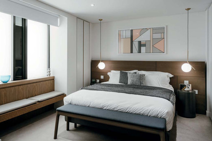 Dossier de presse | 1124-10 - Communiqué de presse | WIN Awards - Public Spaces + Residential Categories Shortlists Announced - World Interiors News - Concours - WIN Awards 2016 - Residential Development Interiors Category:&nbsp;Blake Tower by Conran + Partners (London, United Kingdom)<br><br>The interior of the marketing suite and show apartment has been meticulously designed and built to reveal the refined detailing and high quality craftsmanship of the new development. &nbsp;<br><br>The key design challenge was in converting the interior spaces into generous residential units, whilst retaining and expressing the building’s historic memory both internally and externally.&nbsp;<br><br>The original layouts and existing concrete structural grid, which defined the previous use, have been strategically adapted, resulting in apartments with generous bedrooms, double aspect living spaces, framed views and expressed pick-hammered concrete walls.&nbsp;<br><br>‘Conran + Partners worked with Historic England and the local residents on this project to address the issues of regeneration and sustainability. I like the choice of materials, including concrete, ceramic tiles, timber and brass. The ambient lighting, artwork and furnishings, give the apartments a sense of belonging. A beautiful outcome worthy of an iconic building.’ MV&nbsp;<br> - Crédit photo : Conran + Partners