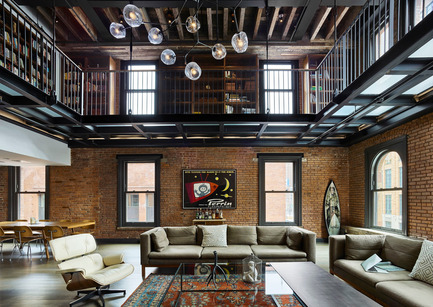 Dossier de presse | 1124-10 - Communiqué de presse | WIN Awards - Public Spaces + Residential Categories Shortlists Announced - World Interiors News - Concours - WIN Awards 2016 - Residential Interiors Category:  10 Hubert Street by ODA Architecture (New York, United States)<br><br>Situated on a cobblestone street in TriBeCa stands an 1892 building, originally designed by Julius Kastner for a liquor merchant, and later taken over by a pistachio baron. As a conservation project, the goal behind 10 Hubert Street was to return the space to its original design, but still channel TriBeCa’s atmosphere. Aside for the interior brick walls being intact, the rest of the dilapidated building left little to reference.&nbsp;<br><br>‘The building has a fascinating history, yet very few of the original features remained in tact. &nbsp;&nbsp;ODA overcame this by highlighting the original characteristics of the building through the installation of a steel catwalk with glass floors, steel fire shutters, and the restoration of the original wooden ceiling beams. They also used a minimal colour palette throughout and carefully curated furniture, lighting and artwork – a fine example of successful urban living.’ DM<br> - Crédit photo : ODA Architecture