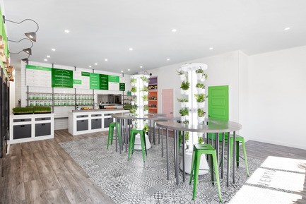 Dossier de presse | 1215-03 - Communiqué de presse | Un design rafraichissant pour un menu sain - ISSASTUDIO - Design d’intérieur commercial - VertU - Crédit photo : Adrien William