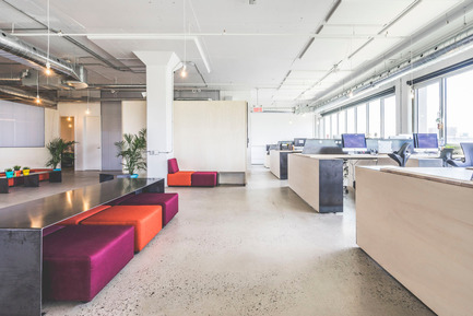Dossier de presse | 1142-05 - Communiqué de presse | Piknic Électronik Montréal - L. McComber - Design d’intérieur commercial - Stations de travail et aires de rencontres - Crédit photo : Raphël Thibodeau