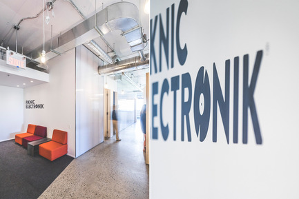 Dossier de presse | 1142-05 - Communiqué de presse | Piknic Électronik Montréal - L. McComber - Design d’intérieur commercial - Entrée - Crédit photo : Raphël Thibodeau