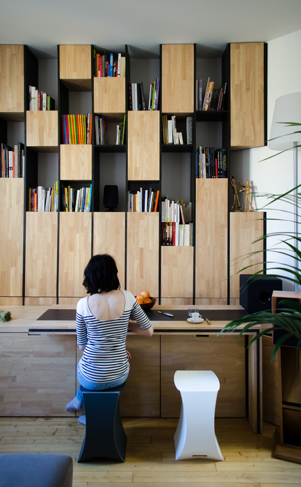Dossier de presse | 2180-01 - Communiqué de presse | Un grand PETIT nid - Mickaël Martins Afonso & L'atelier miel - Design d’intérieur résidentiel - Table coulissante<br> - Crédit photo : Mickaël Martins Afonso