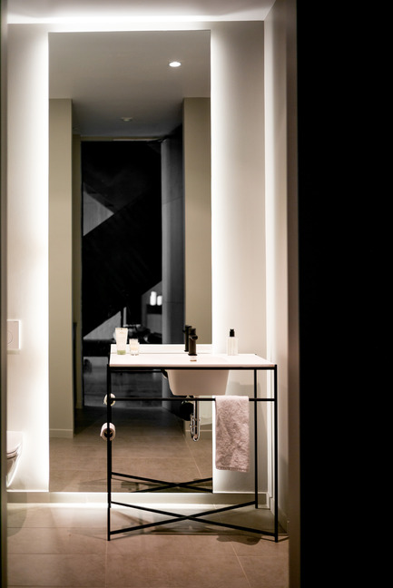 Press kit | 1097-07 - Press release | Nuns Island Project - Les Ateliers Guyon - Residential Interior Design - Photo credit:  Olivier Laplante Goulet (www.chambrenoire.ca) 