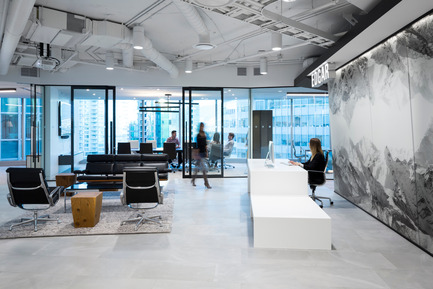 Press kit | 2073-02 - Press release | From mountain to modern design, DIALOG createsEdgar’s new space to bring the outdoors inside - DIALOG - Commercial Interior Design - Edgar Office Reception <br> - Photo credit:  Ema Peter Photography<br>