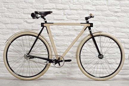 Dossier de presse | 1091-01 - Communiqué de presse | WOOD.b, un vélo urbain en bois et acier - BSG BIKES - Produit - Crédit photo : by spielplatz. 2013