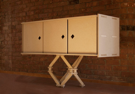 Dossier de presse | 1834-10 - Communiqué de presse | Dubai Design Week 2016 Announces 'Iconic City: Cairo Now! City Incomplete' - Dubai Design Week - Évènement + Exposition - Abdallah Ragab flying cabinet&nbsp; - Crédit photo : Dubai Design Week