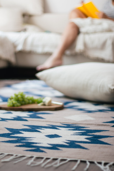 Dossier de presse | 1834-10 - Communiqué de presse | Dubai Design Week 2016 Announces 'Iconic City: Cairo Now! City Incomplete' - Dubai Design Week - Évènement + Exposition - Kiliim - Carpets from Cairo - Crédit photo : Dubai Design Week