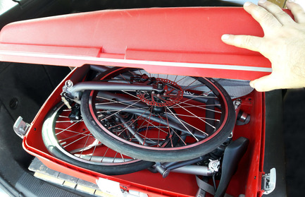 Press kit | 1833-02 - Press release | The World’s First Self-Charging Electric Folding Bike - VELLO Bike - Lifestyle - VELLO bike+ THE FIRST SELF-CHARGING ELECTRIC FOLDING BIKE - Photo credit: VELLO bike