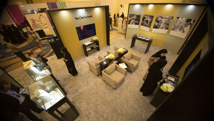 Press kit | 1652-02 - Press release | Saudi Design Week Completes Its Third And Most Successful Edition To-Date - Saudi Design Week - Event + Exhibition - Van Clef &amp; Arpels Booth shot - Photo credit: Muzna Qamar, SDW 2016
