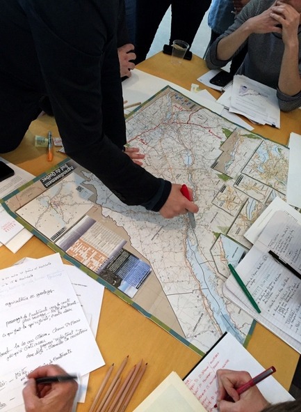 Dossier de presse | 763-18 - Communiqué de presse | S.O.S. Paysages autoroutiers - Maison de l'architecture du Québec - Architecture de paysage - Journée workshop à la MAQ avec les équipes exposantes le 16 mai 2016. - Crédit photo : Maison de l'architecture du Québec