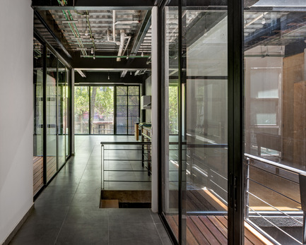 Dossier de presse | 1825-04 - Communiqué de presse | ColiRoma CientoVeinteOcho - Arqmov Workshop - Architecture résidentielle - Interior - Crédit photo : Rafael Gamo