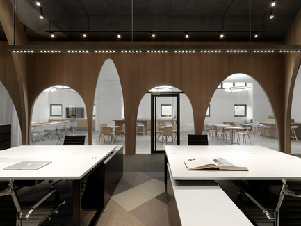 Dossier de presse | 2225-01 - Communiqué de presse | H&M Taiwan office - Courtyard - J.C. Architecture - Design d’intérieur commercial - J.C.Architecture - H&amp;M Taiwan office - Crédit photo : Kevin Wu