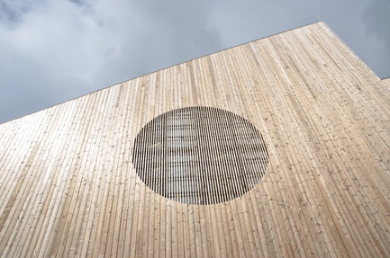 Dossier de presse | 2220-01 - Communiqué de presse | Église communautaire de Knarvik - Reiulf Ramstad Architectes - Architecture institutionnelle - Crédit photo : Hundven-Clements_Photography