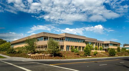 Dossier de presse | 2229-01 - Communiqué de presse | Hanover Page Mill Demonstrates Strong Partnership Between Form and Sustainability - Form4 Architecture - Architecture commerciale - Southeast elevation - Crédit photo : Craig Cozart Photography&nbsp;