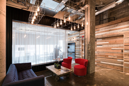 Press kit | 1152-08 - Press release | Four-Season Work and Play Areas at Ubisoft Quebec City - LumiGroup - Commercial Interior Design - Absolux Lighting: Kube - Photo credit: Jonathan Robert