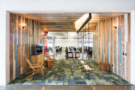 Press kit | 1152-08 - Press release | Four-Season Work and Play Areas at Ubisoft Quebec City - LumiGroup - Commercial Interior Design - 'Summer room' <br>Absolux Lighting: Wall fixture Keiko; MP Lighting: L52;&nbsp;Osram Lighting  - Photo credit: Jonathan Robert
