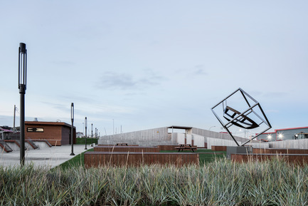 Press kit | 1527-04 - Press release | The Place des Gens de Mer - Bourgeois / Lechasseur architects - Landscape Architecture - Photo credit: Adrien Williams