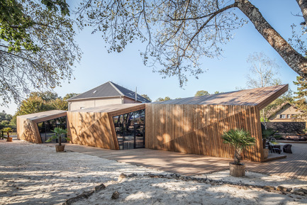 Dossier de presse | 1018-03 - Communiqué de presse | Boos Beach Club Restaurant - Metaform architects - Architecture commerciale - Crédit photo : Steve Troes Fotodesign