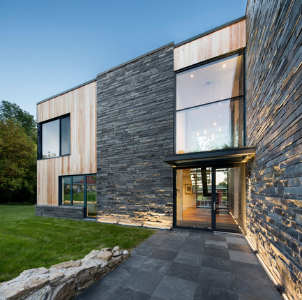 Dossier de presse | 1641-01 - Communiqué de presse | Maison Hemmingford - SIMARD architecture - Architecture résidentielle - Crédit photo : Stéphane Brügger 