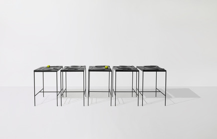 Dossier de presse | 1048-05 - Communiqué de presse | +tongtong introduces the Mooncake serving tray/table concept - +tongtong - Produit - Crédit photo : Colin Faulkner, +tongtong 