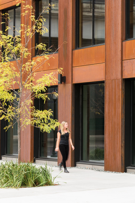 Dossier de presse | 2207-01 - Communiqué de presse | Minneapolis Claims The First Modern Mass Timber Office Building in the U.S. - MGA | MICHAEL GREEN ARCHITECTURE - Architecture commerciale - Crédit photo : Ema Peter