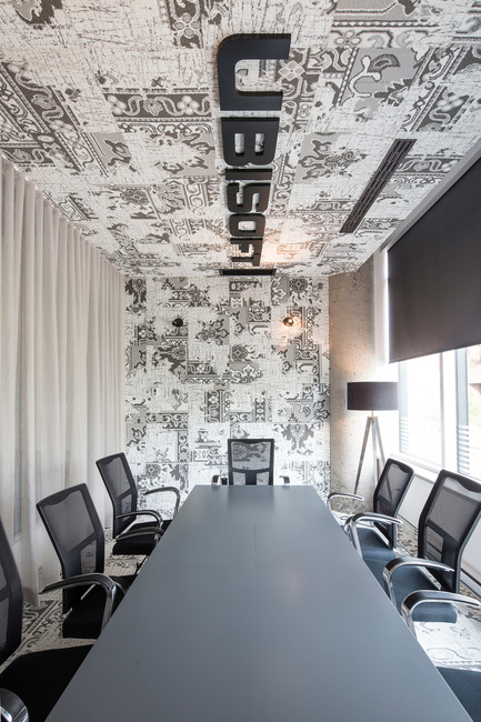 Press kit | 1152-08 - Press release | Four-Season Work and Play Areas at Ubisoft Quebec City - LumiGroup - Commercial Interior Design -  MP Lighting: X51  - Photo credit: Jonathan Robert