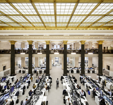 Press kit | 769-02 - Press release | The National Bank Unveils its New Montreal Trading Floor - Architecture49 - Commercial Architecture - National Bank trading floor in Montreal - Photo credit: Stéphane Brügger