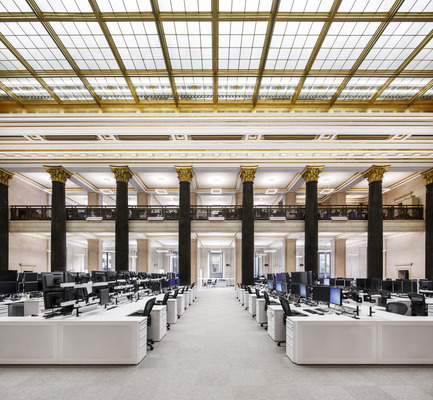 Press kit | 769-02 - Press release | The National Bank Unveils its New Montreal Trading Floor - Architecture49 - Commercial Architecture - National Bank trading floor in Montreal - Photo credit: Stéphane Brügger