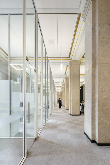 Press kit | 769-02 - Press release | The National Bank Unveils its New Montreal Trading Floor - Architecture49 - Commercial Architecture - National Bank trading floor in Montreal - Photo credit: Stéphane Brügger
