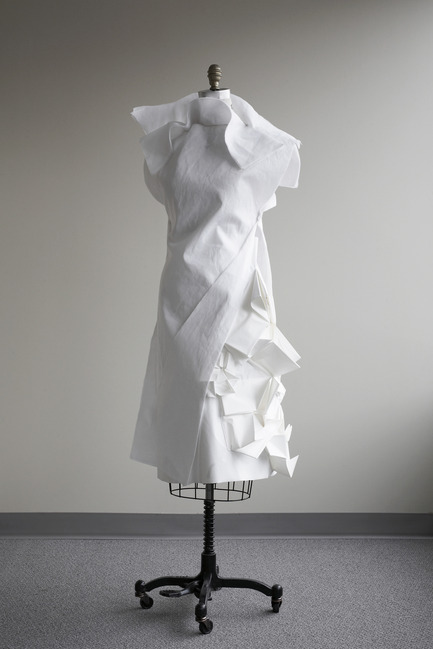 Press kit | 748-08 - Press release | UQAM Centre de Design Program for 2013 – 2014 - Centre de design de l'UQAM - Event + Exhibition - L’INTANGIBLE EN TANT QUE MATIÈRELa mode de Ying GaoStyle: "70's look"