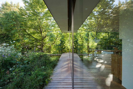 Dossier de presse | 2231-01 - Communiqué de presse | House Rheder - Falkenberg Innenarchitektur - Design d’intérieur résidentiel - Glass reflections - Crédit photo : Thomas Mayer
